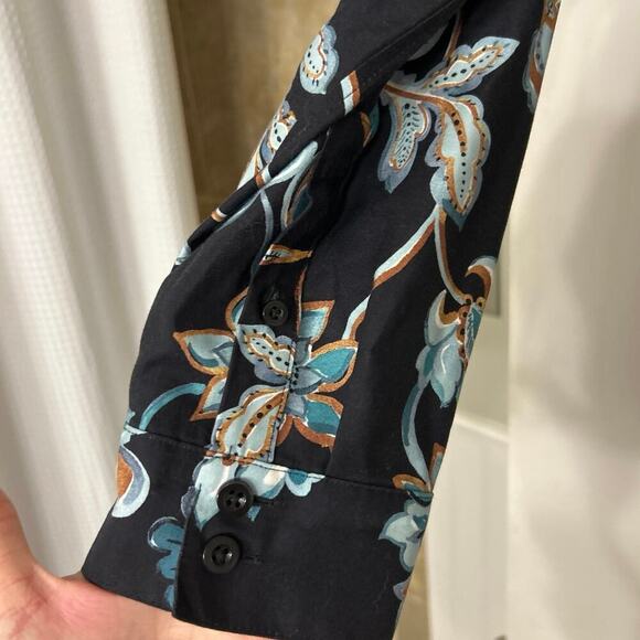 Chico’s Black Floral No Iron Cotton Stretch Button Down Tunic Blouse New Size 10 - Picture 7 of 14